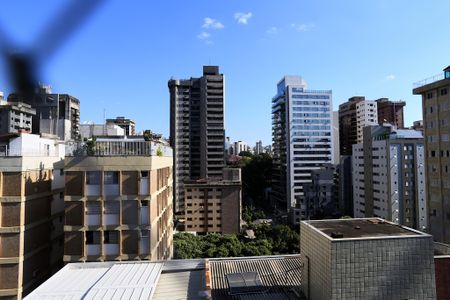 Vista Quarto de apartamento para alugar com 2 quartos, 96m² em Lourdes, Belo Horizonte