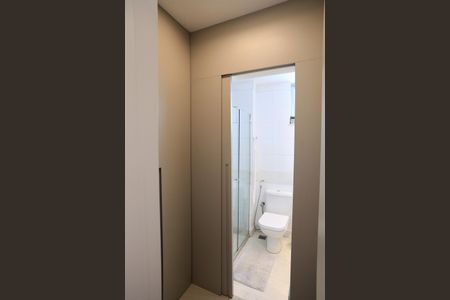 Apartamento para alugar com 96m², 2 quartos e 2 vagas Apartamento para alugar com 96m², 2 quartos e 2 vagasCloset da suíte