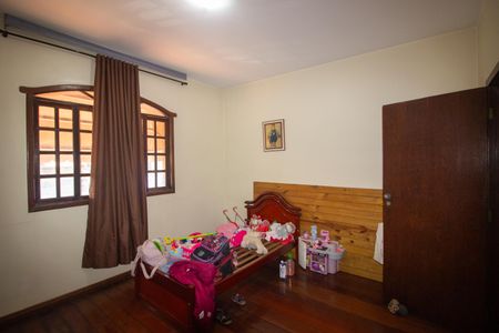 Casa para alugar com 400m², 6 quartos e 2 vagas Casa para alugar com 400m², 6 quartos e 2 vagasQuarto 4