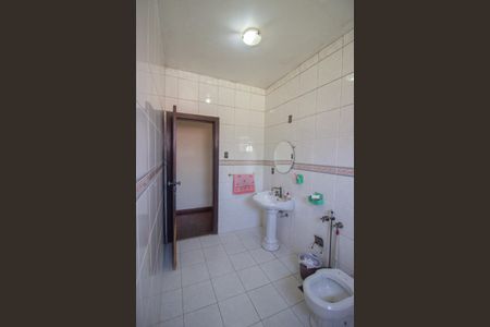 Casa para alugar com 400m², 6 quartos e 2 vagas Casa para alugar com 400m², 6 quartos e 2 vagasBanheiro Social