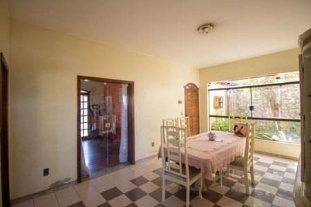 Casa para alugar com 400m², 6 quartos e 2 vagas Casa para alugar com 400m², 6 quartos e 2 vagasCopa