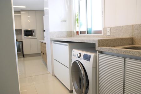 Apartamento para alugar com 264m², 4 quartos e 3 vagasÁrea de Serviço