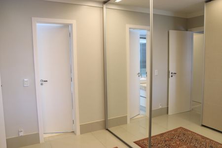 Apartamento para alugar com 264m², 4 quartos e 3 vagasSuíte 4