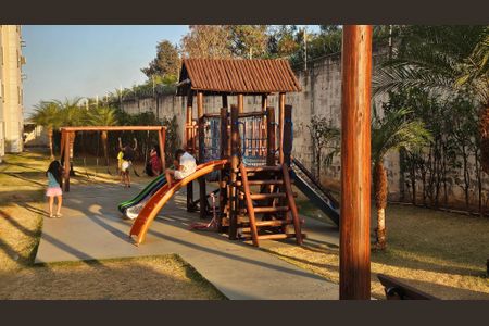 Apartamento para alugar com 80m², 2 quartos e 1 vagaÁrea comum - Playground