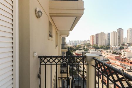 Apartamento à venda com 71m², 2 quartos e 2 vagasSuíte - Varanda