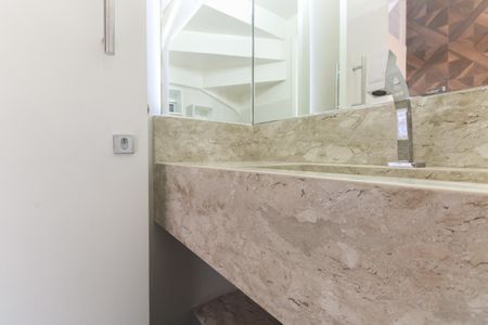 Apartamento à venda com 71m², 2 quartos e 2 vagasLavabo