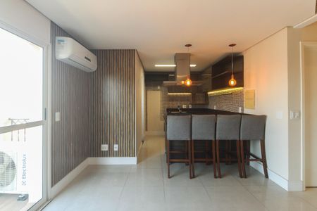 Apartamento à venda com 71m², 2 quartos e 2 vagasSala