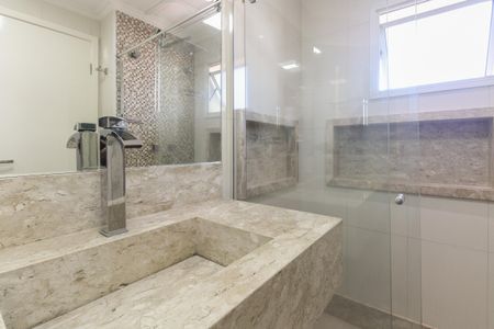 Apartamento à venda com 71m², 2 quartos e 2 vagasBanheiro Suíte