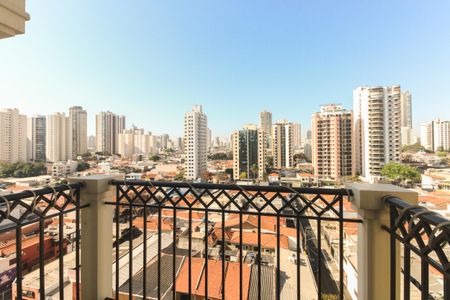 Apartamento à venda com 71m², 2 quartos e 2 vagasSuíte - Varanda