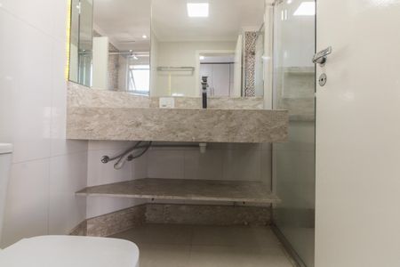 Apartamento à venda com 71m², 2 quartos e 2 vagasBanheiro Suíte