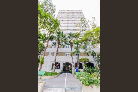 Apartamento à venda com 60m², 2 quartos e 1 vaga Apartamento à venda com 60m², 2 quartos e 1 vagaFachada do bloco