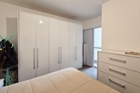 Apartamento à venda com 71m², 2 quartos e 1 vaga Apartamento à venda com 71m², 2 quartos e 1 vagaSuíte