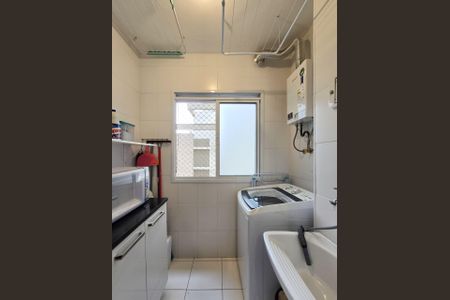 Apartamento à venda com 71m², 2 quartos e 1 vaga Apartamento à venda com 71m², 2 quartos e 1 vagaÁrea de Serviço