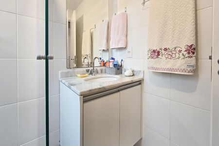 Apartamento à venda com 71m², 2 quartos e 1 vaga Apartamento à venda com 71m², 2 quartos e 1 vagaBanheiro da Suíte