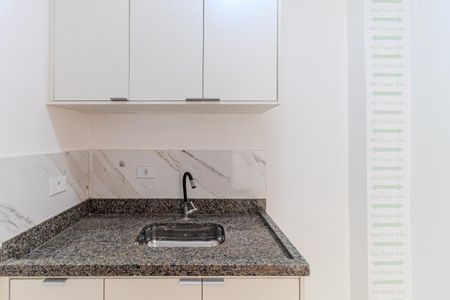 Cozinha de kitnet/studio para alugar com 1 quarto, 35m² em Santa Ifigênia, São Paulo