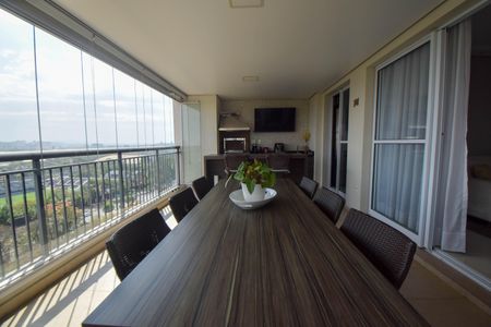 Apartamento à venda com 167m², 3 quartos e 3 vagasVaranda