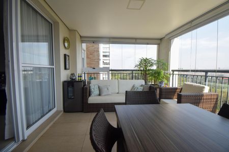 Apartamento à venda com 167m², 3 quartos e 3 vagasVaranda