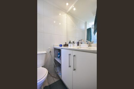 Apartamento à venda com 87m², 2 quartos e 2 vagasBanheiro da Suíte 2