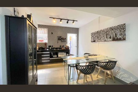 Casa à venda com 2 quartos, 99m² em Castelo, Belo Horizonte