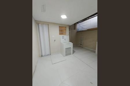 Casa à venda com 2 quartos, 95m² em Vila Santo Estefano, São Paulo