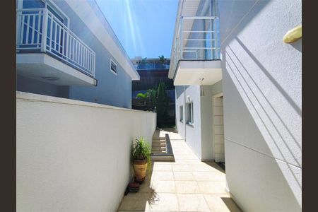 Casa à venda com 270m², 3 quartos e 2 vagas