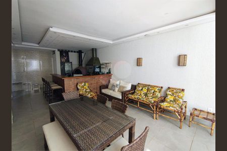 Casa à venda com 270m², 3 quartos e 2 vagas