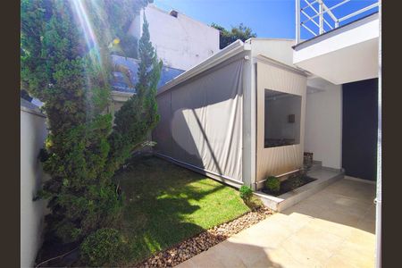 Casa à venda com 270m², 3 quartos e 2 vagas