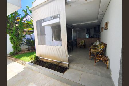 Casa à venda com 270m², 3 quartos e 2 vagas