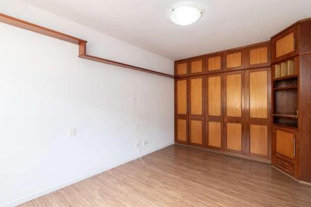 Casa de condomínio para alugar com 456m², 3 quartos e 8 vagas Casa de condomínio para alugar com 456m², 3 quartos e 8 vagasQuarto