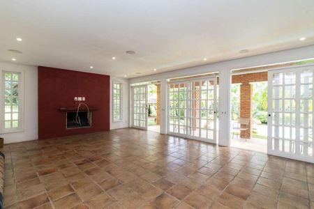 Casa de condomínio para alugar com 456m², 3 quartos e 8 vagas Casa de condomínio para alugar com 456m², 3 quartos e 8 vagasSala