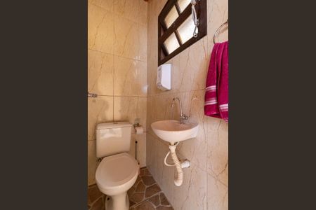 Casa para alugar com 364m², 4 quartos e 2 vagasBanheiro de Serviço