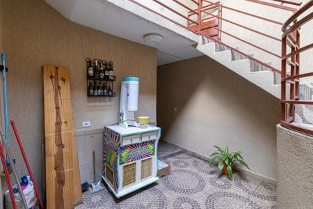 Casa para alugar com 364m², 4 quartos e 2 vagasQuintal