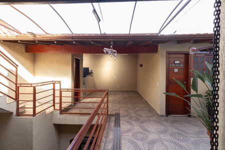 Casa para alugar com 364m², 4 quartos e 2 vagasQuintal