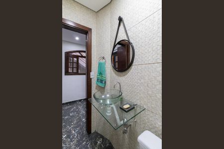 Casa para alugar com 364m², 4 quartos e 2 vagasLavabo