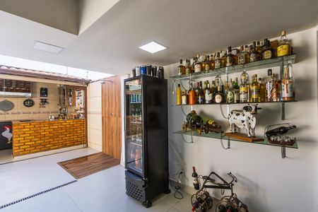 Casa à venda com 213m², 3 quartos e 2 vagas Casa à venda com 213m², 3 quartos e 2 vagasÁrea gourmet