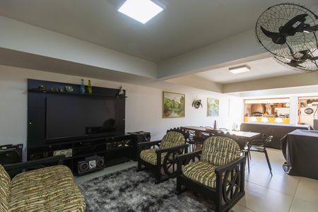 Casa à venda com 213m², 3 quartos e 2 vagas Casa à venda com 213m², 3 quartos e 2 vagasÁrea gourmet