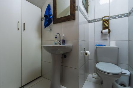 Casa à venda com 213m², 3 quartos e 2 vagas Casa à venda com 213m², 3 quartos e 2 vagasBanheiro Social 2