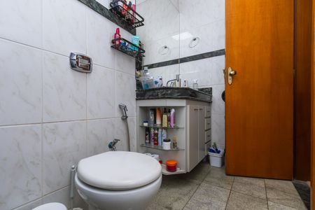Casa à venda com 213m², 3 quartos e 2 vagas Casa à venda com 213m², 3 quartos e 2 vagasBanheiro da Suíte