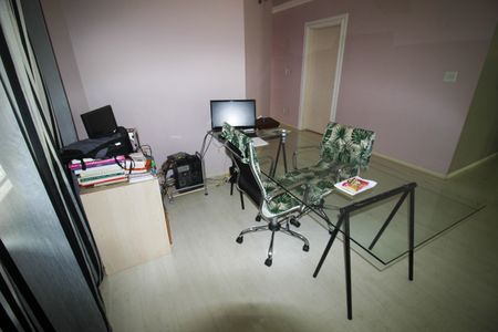 Casa de condomínio para alugar com 750m², 3 quartos e sem vagaEscritório