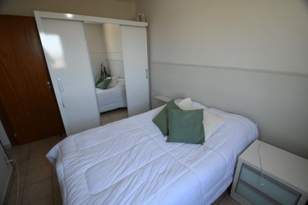 Apartamento à venda com 77m², 2 quartos e 1 vagaQuarto 2