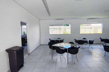 Apartamento à venda com 45m², 2 quartos e 1 vaga Apartamento à venda com 45m², 2 quartos e 1 vagaCozinha e Área de Serviço