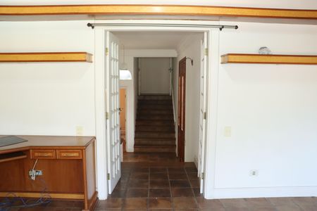 Casa de condomínio para alugar com 456m², 5 quartos e 8 vagasQuarto 1