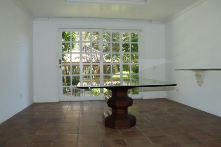 Casa de condomínio para alugar com 456m², 5 quartos e 8 vagasCopa