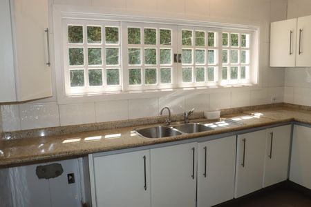 Casa de condomínio para alugar com 456m², 5 quartos e 8 vagasCozinha