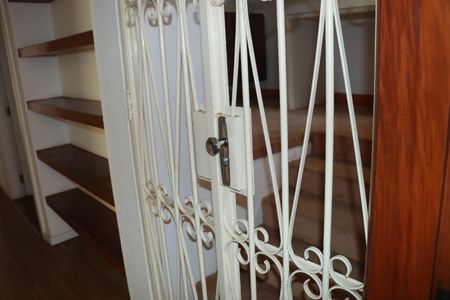 Casa de condomínio para alugar com 456m², 5 quartos e 8 vagasCorredor