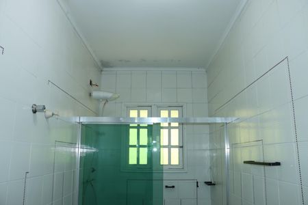 Casa de condomínio para alugar com 456m², 5 quartos e 8 vagasBanheiro da Suíte 1