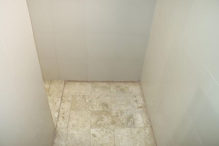 Casa de condomínio para alugar com 456m², 5 quartos e 8 vagasBanheiro da Suíte 3