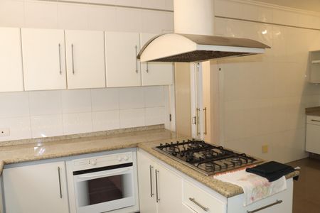 Casa de condomínio para alugar com 456m², 5 quartos e 8 vagasCozinha