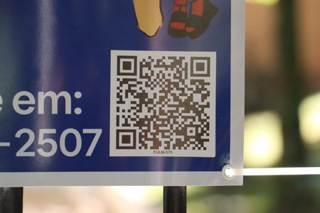 Casa de condomínio para alugar com 456m², 5 quartos e 8 vagasPlaca