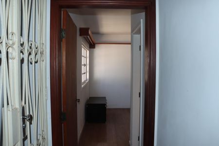 Casa de condomínio para alugar com 456m², 5 quartos e 8 vagasCorredor